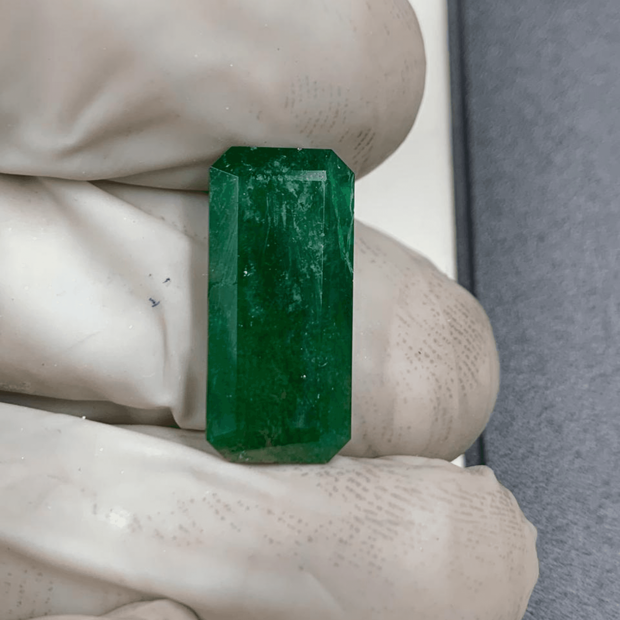 Exquisite 7-Carat Emerald | Untreated Swat Gemstone